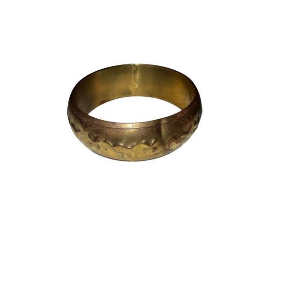 Iris Apfel & Bajalia Vintage Brass Engraved Wide Bangle Gold Tone Bracelet - Picture 2 of 6
